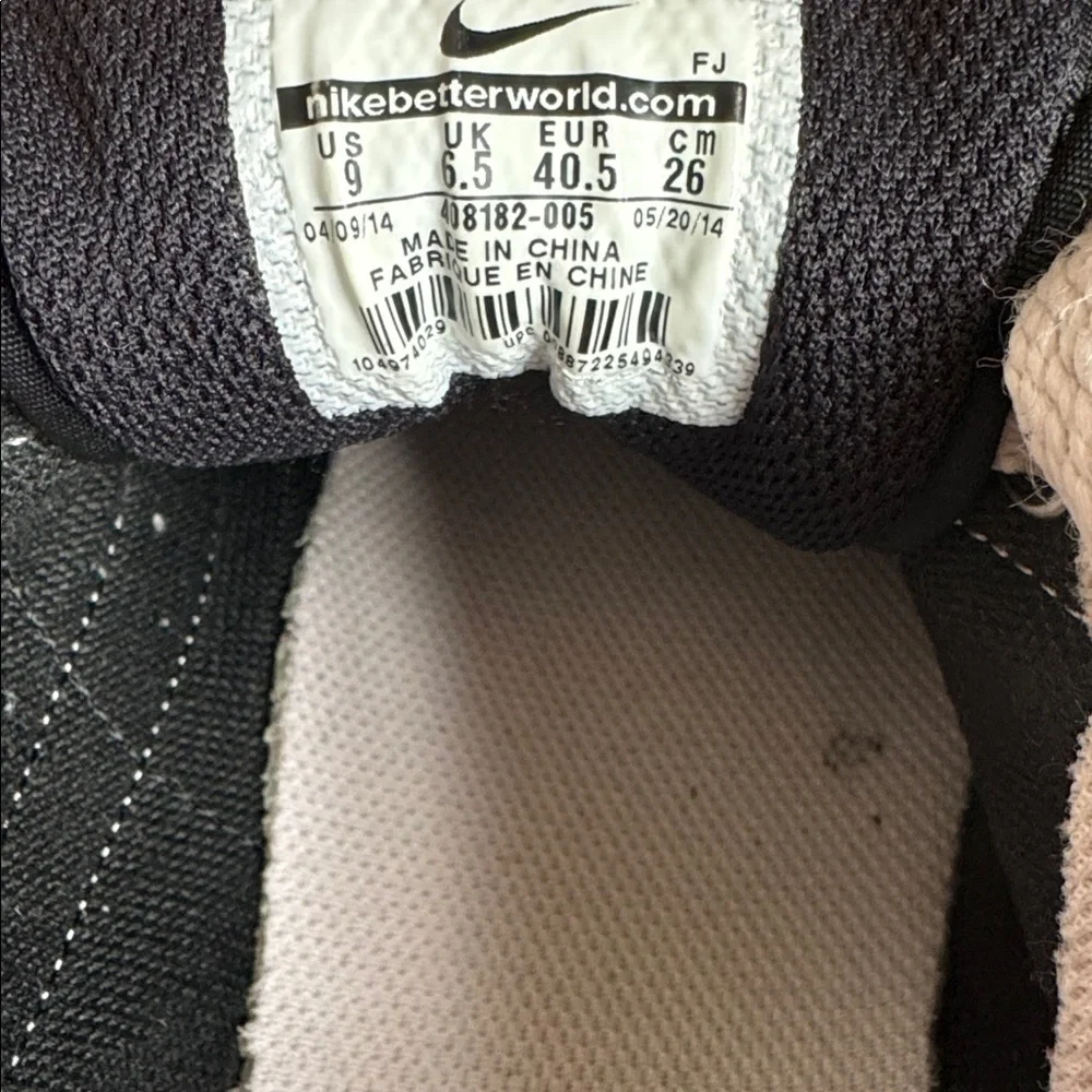 Nike Women's Black and Light Pink Sneakers sz 9 - Picture 9 of 9